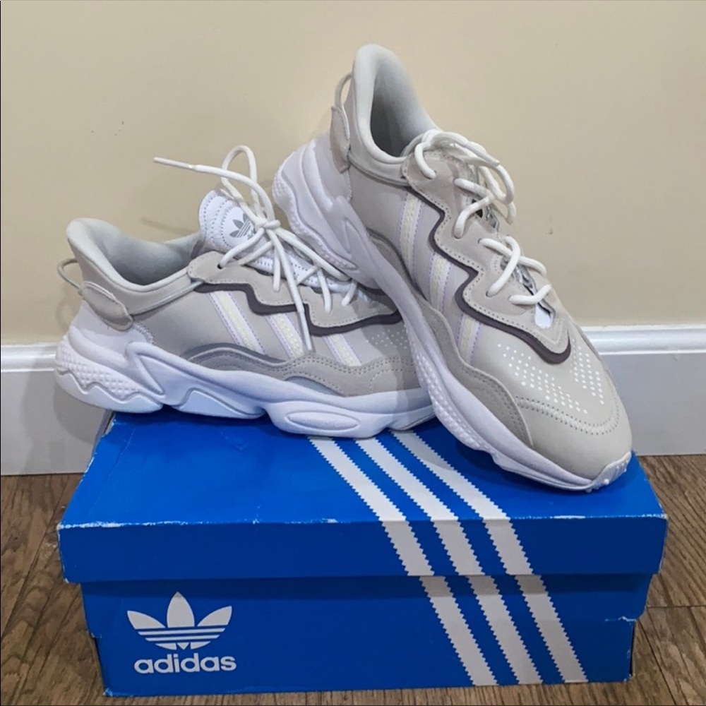 Ozweego W size 8 - adidas new fits like a 8.5 women’s